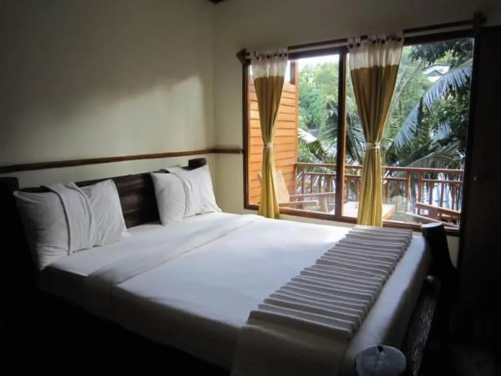 Phuttachot Resort Ko Phi Phi