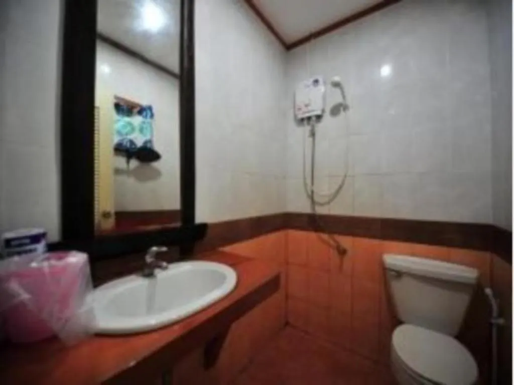 **  Phuttachot Resort Ko Phi Phi Thailand