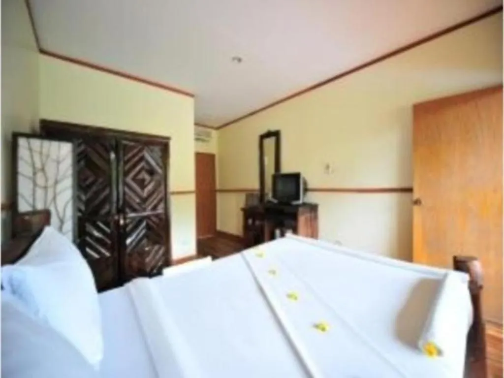 Phuttachot Resort Ko Phi Phi