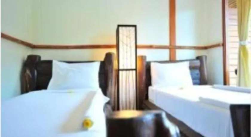 Phuttachot Resort Ko Phi Phi