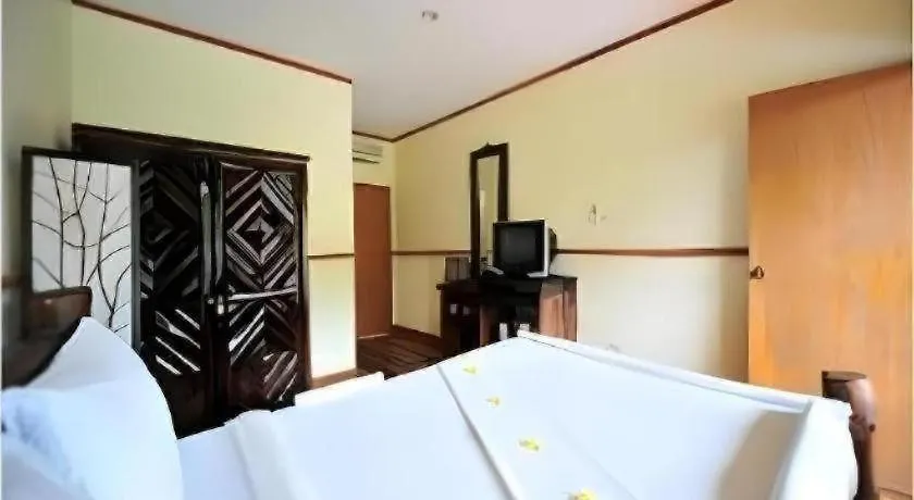 Phuttachot Resort Ko Phi Phi