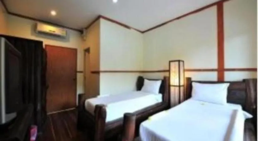**  Phuttachot Resort Ko Phi Phi Thailand