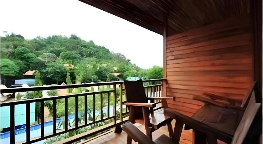 **  Phuttachot Resort Ko Phi Phi Thailand