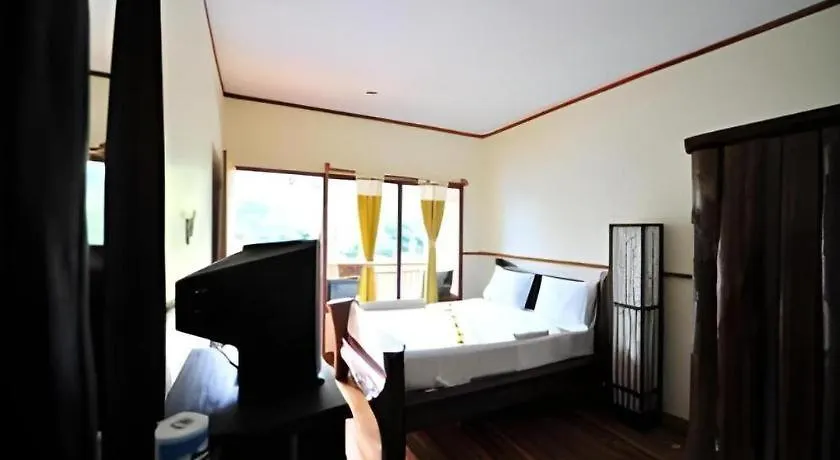 Phuttachot Resort Ko Phi Phi