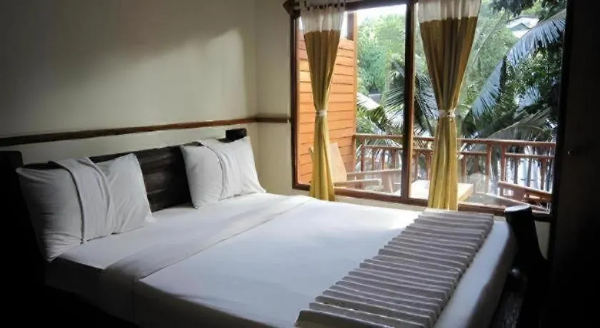 Phuttachot Resort Ko Phi Phi